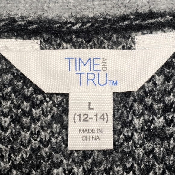 🔵Time & Tru Black Grey Plaid Eyelash Patterened Print Button Up Cardigan Large - Picture 9 of 10